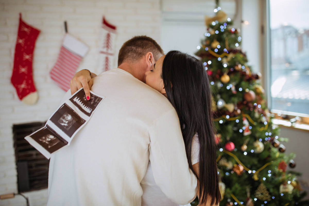 Christmas Pregnancy Announcement Photoshoot